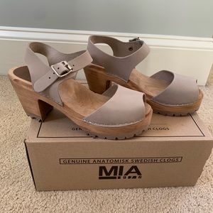 MIA Swedish Clogs Greta Taupe Leather